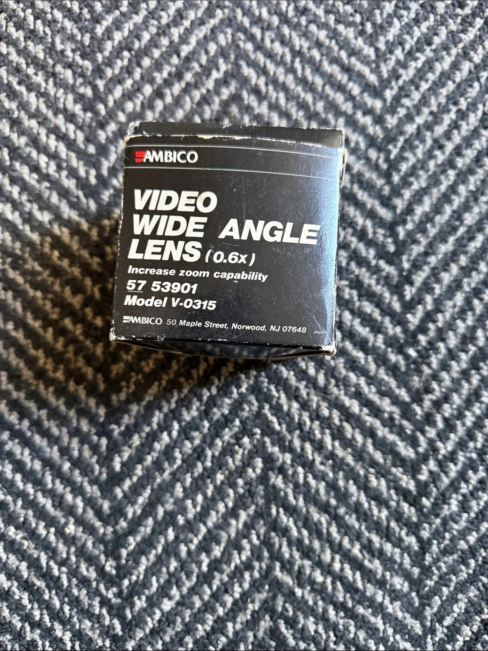 Black Video Wide Angle Lens (0.6x)